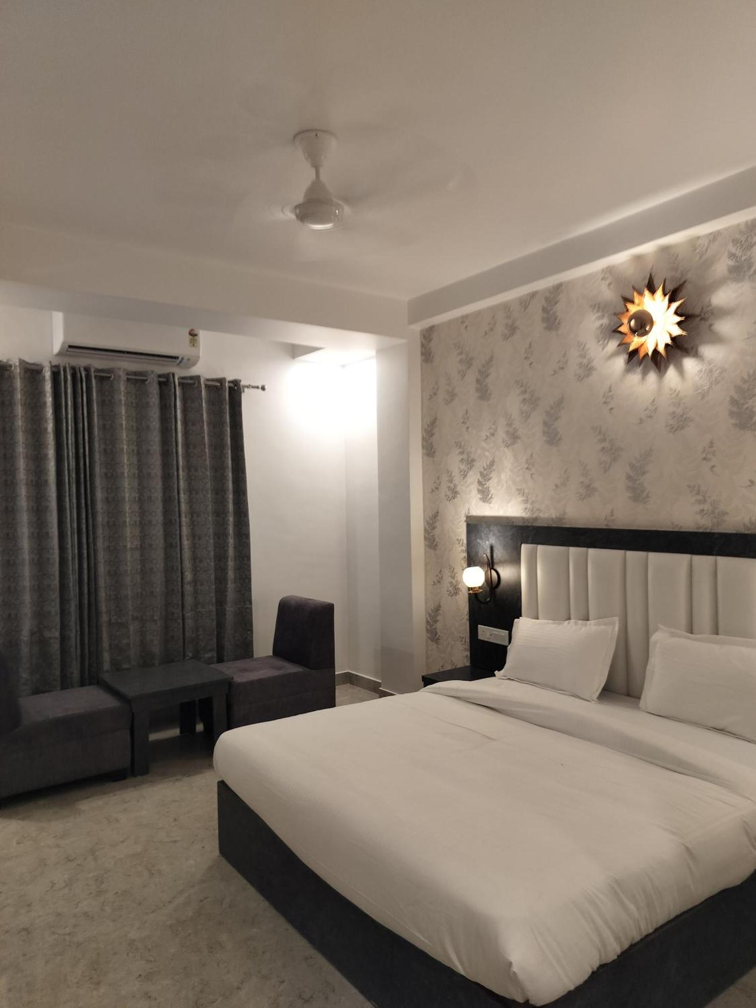 Hotel Varanasi Inn Dış mekan fotoğraf