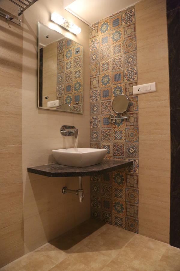 Hotel Varanasi Inn Dış mekan fotoğraf