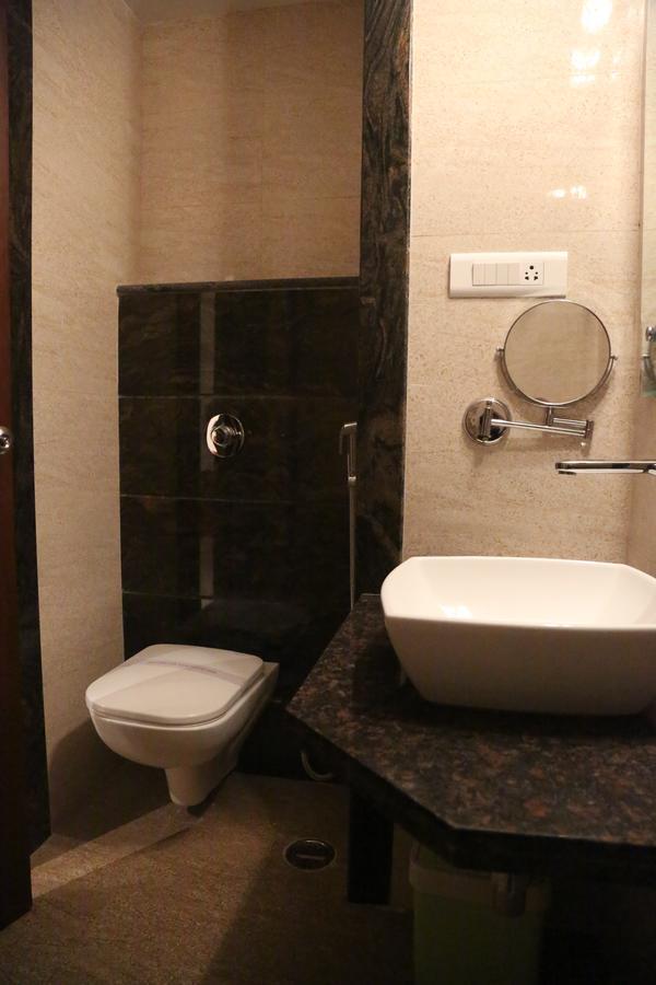 Hotel Varanasi Inn Dış mekan fotoğraf